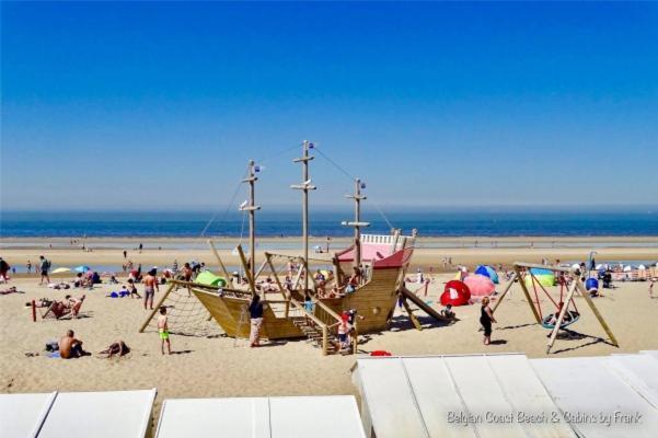 Relax @The Beach De Haan Exterior photo